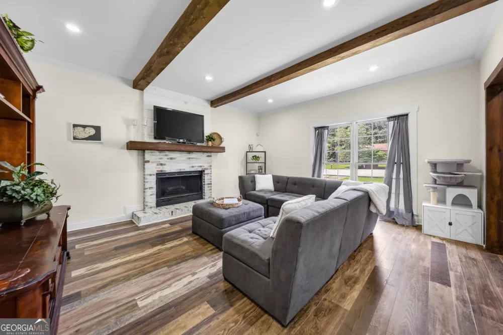 2872 Summit Crest LN Snellville, GA 30078