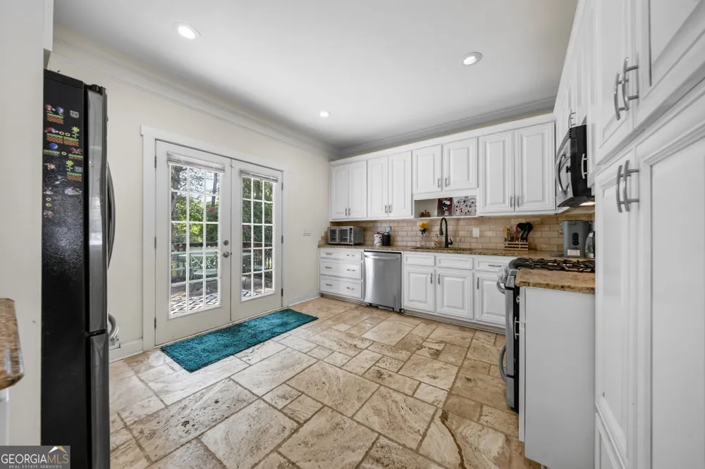 2872 Summit Crest LN Snellville, GA 30078