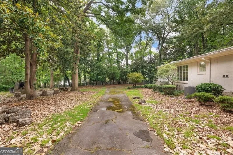 4715 Ridgeview RD Dunwoody, GA 30338