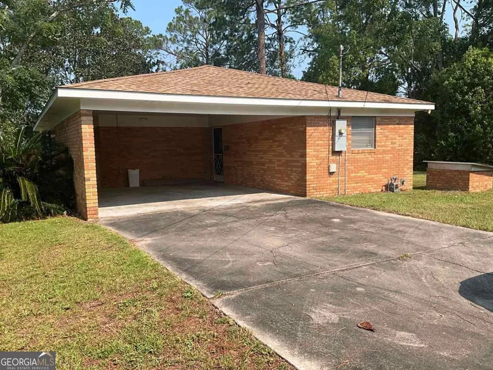 2100 Ben Hill AVE Waycross, GA 31503