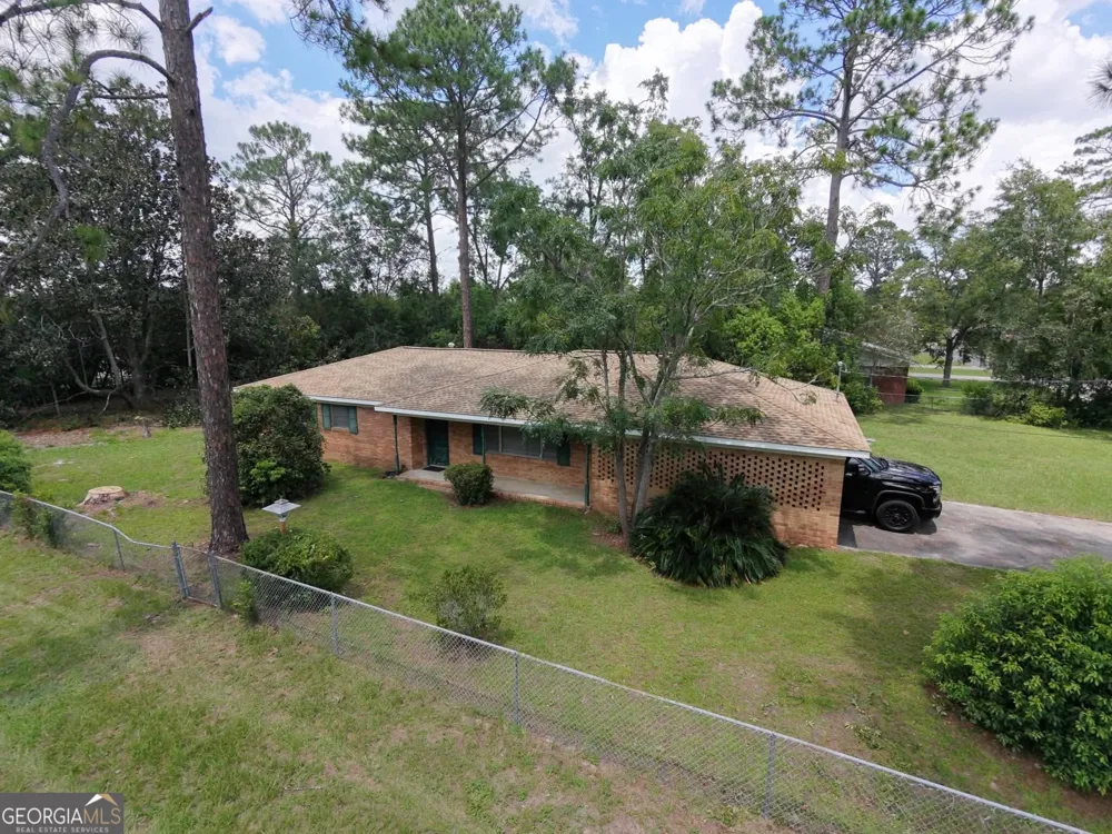2100 Ben Hill AVE Waycross, GA 31503