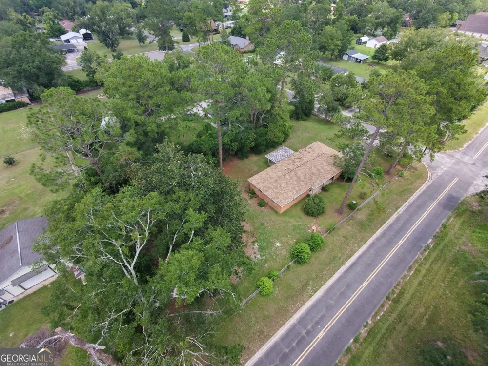 2100 Ben Hill AVE Waycross, GA 31503