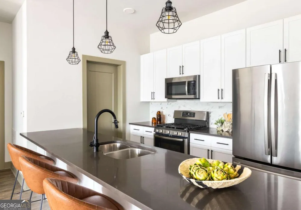 764 Memorial DR SE Atlanta, GA 30316