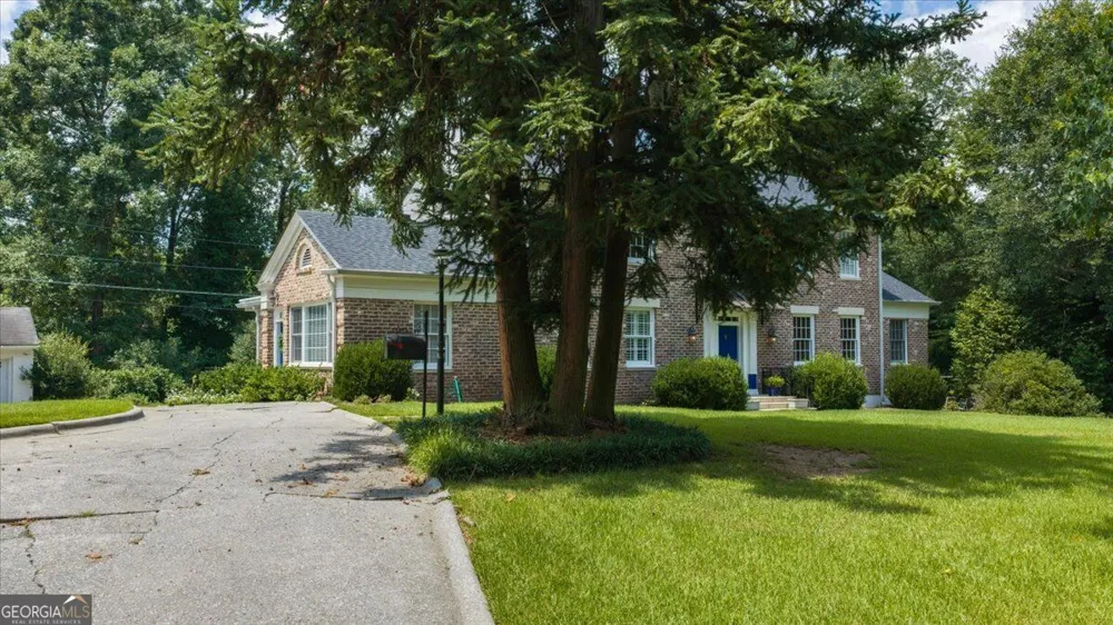 4860 Forsyth RD Macon, GA 31210