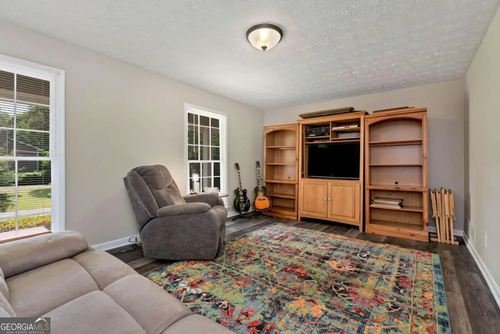 1847 Oak Ridge LN Lawrenceville, GA 30044
