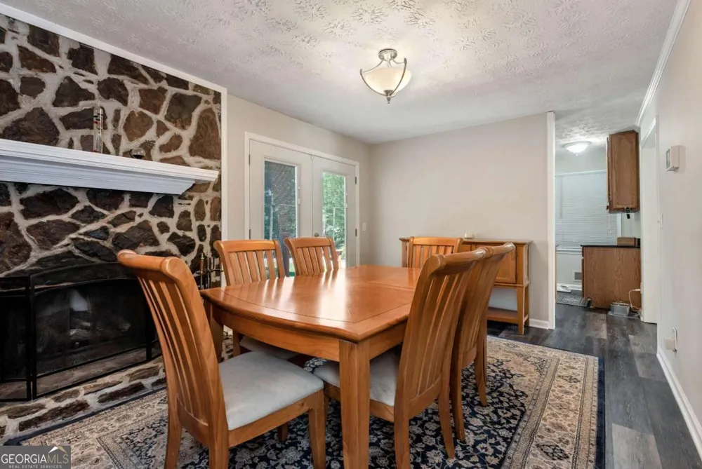 1847 Oak Ridge LN Lawrenceville, GA 30044