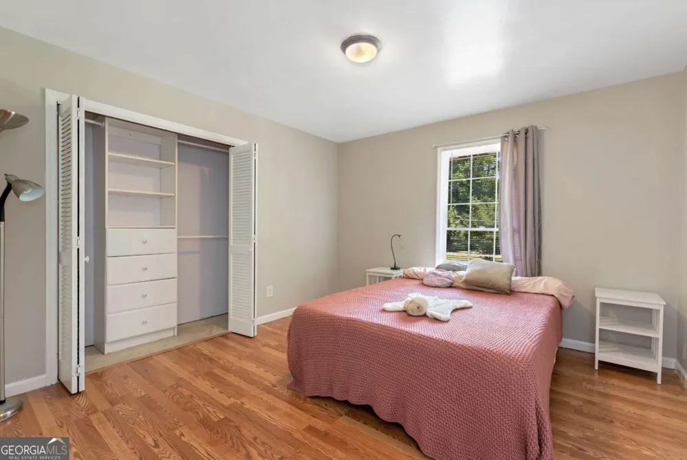 1847 Oak Ridge LN Lawrenceville, GA 30044