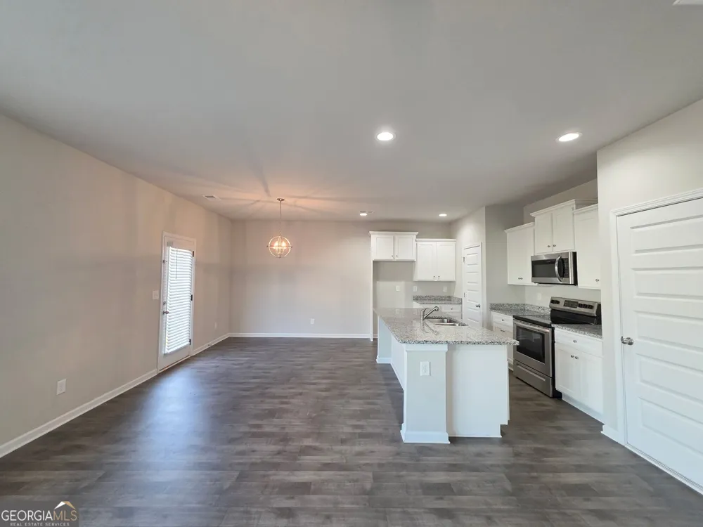 136 Red Birch LN Warner Robins, GA 31093