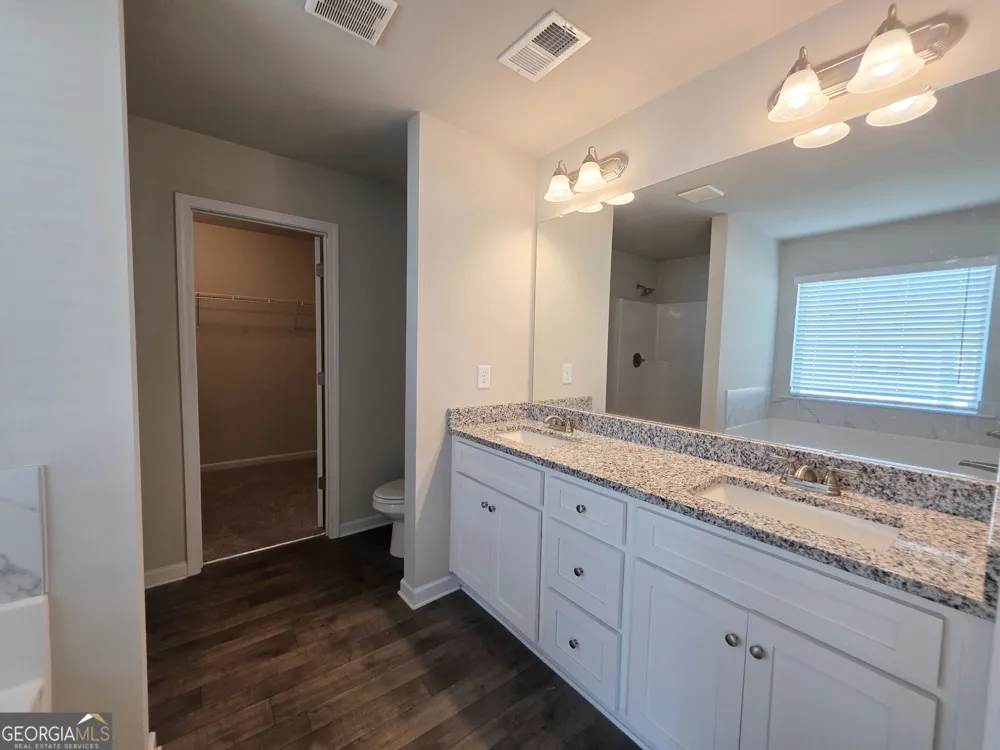 136 Red Birch LN Warner Robins, GA 31093