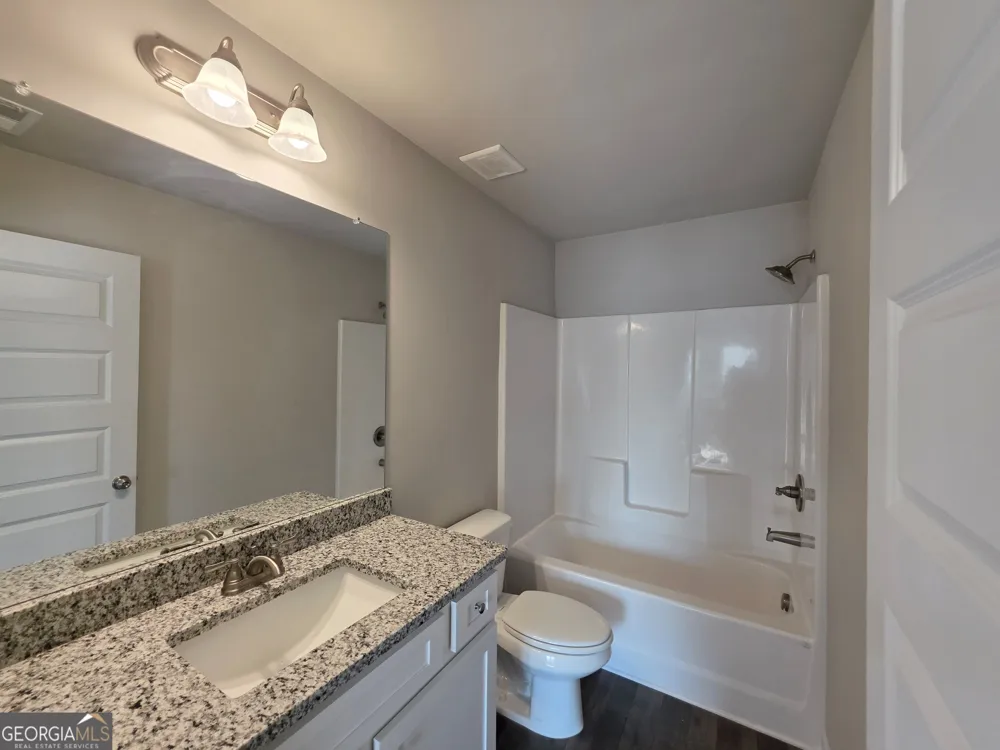 136 Red Birch LN Warner Robins, GA 31093