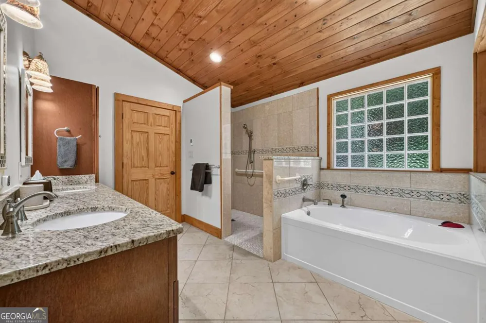 20 Bear TRL Ellijay, GA 30540