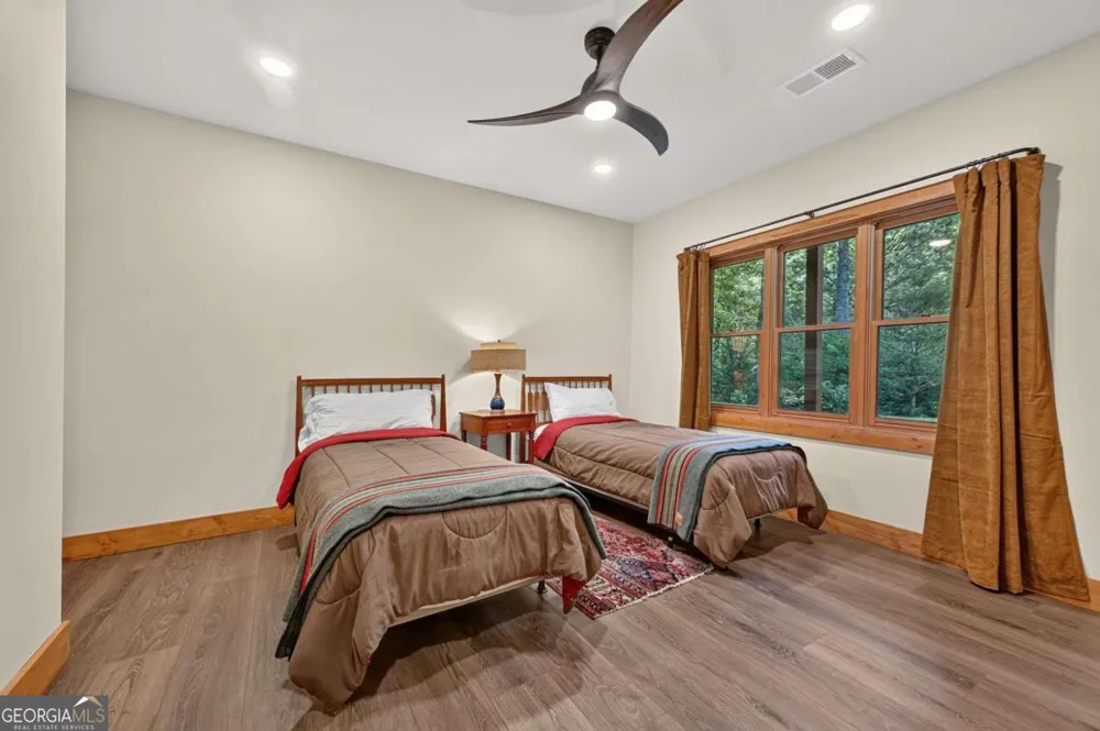 20 Bear TRL Ellijay, GA 30540