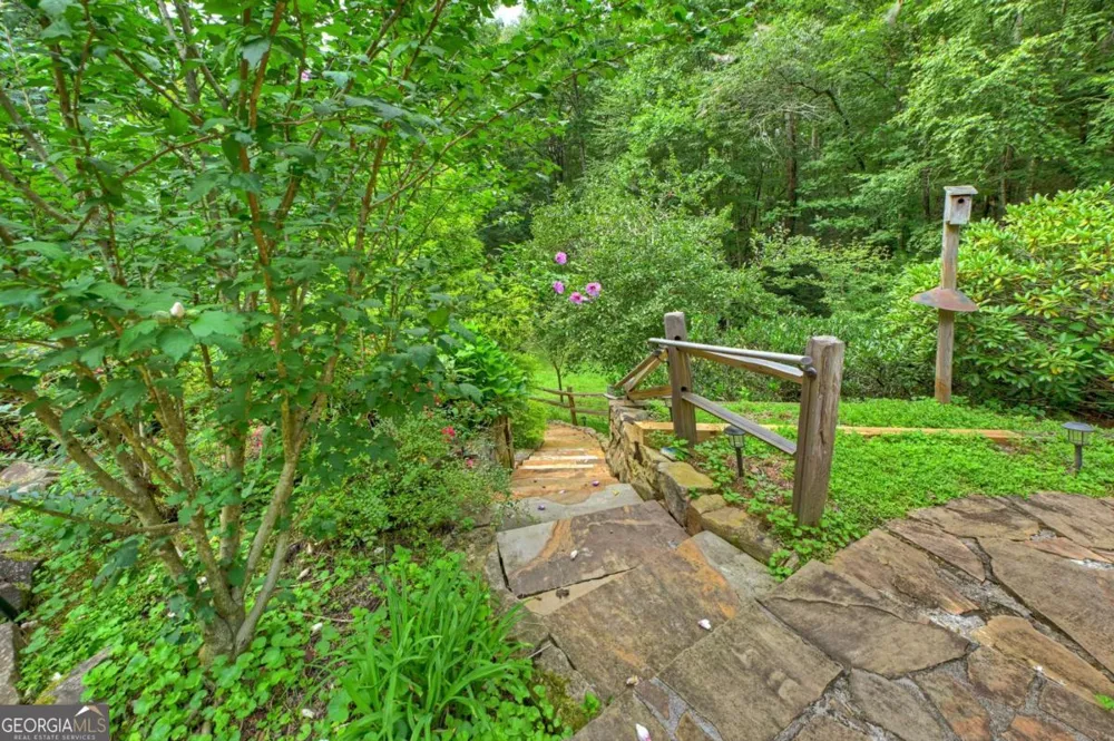 20 Bear TRL Ellijay, GA 30540