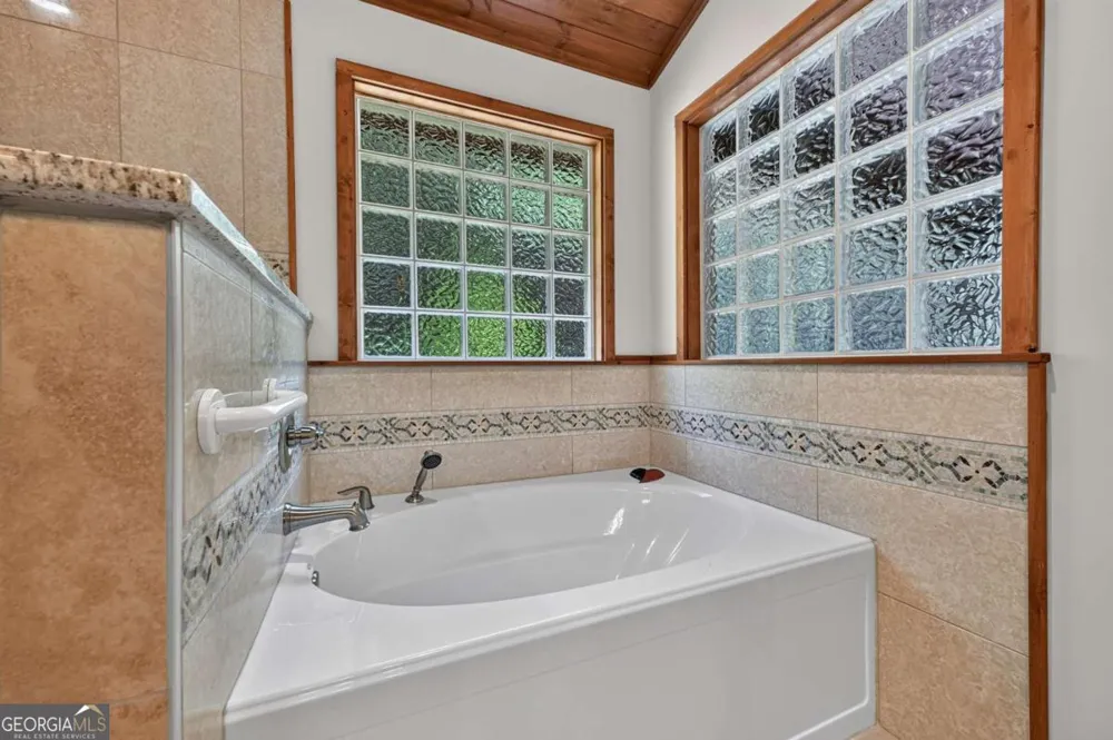 20 Bear TRL Ellijay, GA 30540
