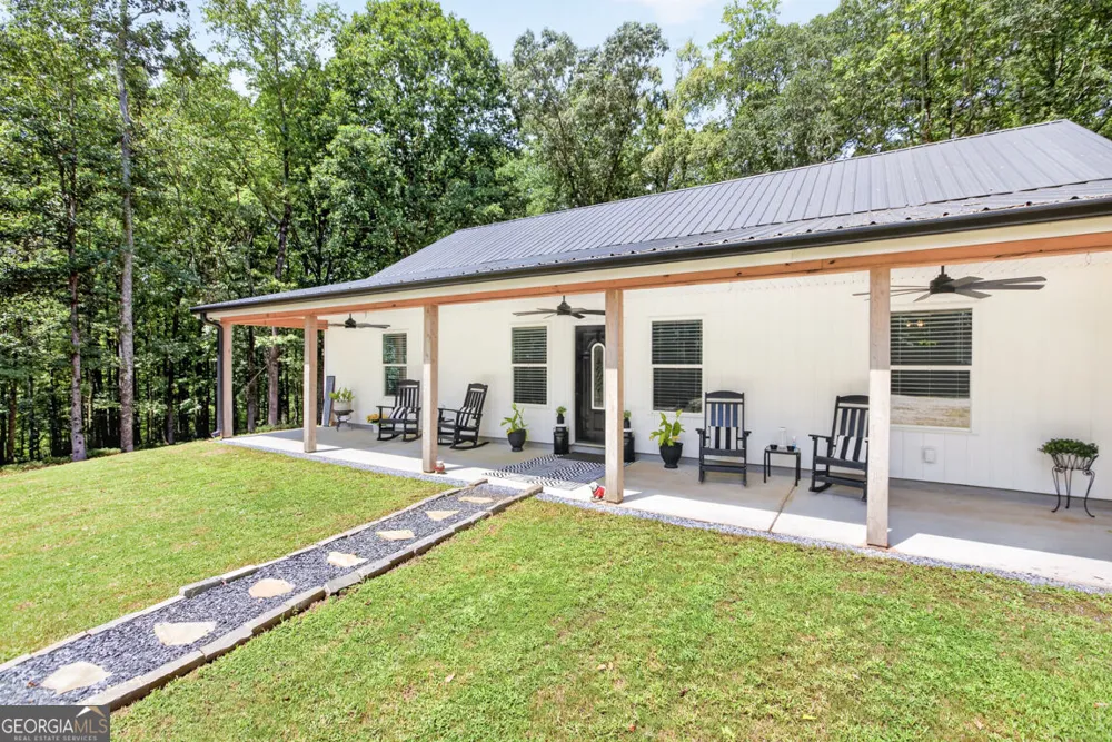 206 Lake Oglethorpe DR Arnoldsville, GA 30619