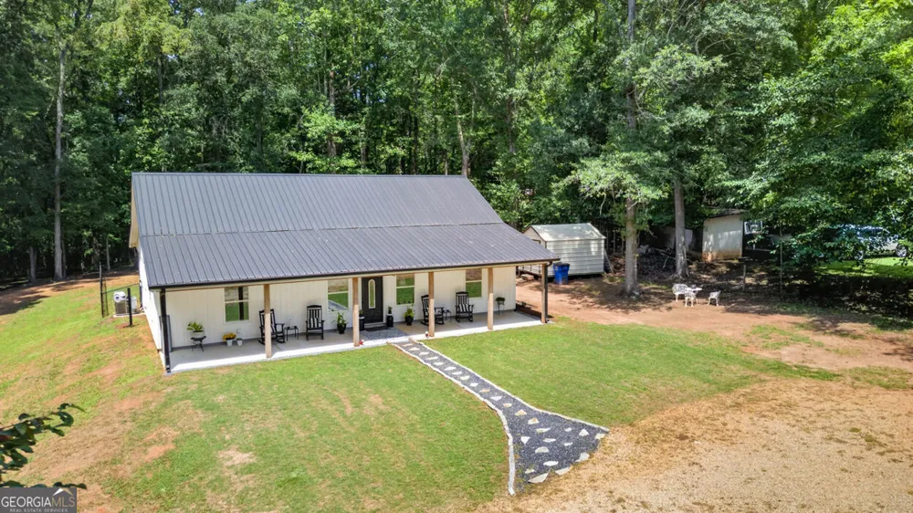 206 Lake Oglethorpe DR Arnoldsville, GA 30619