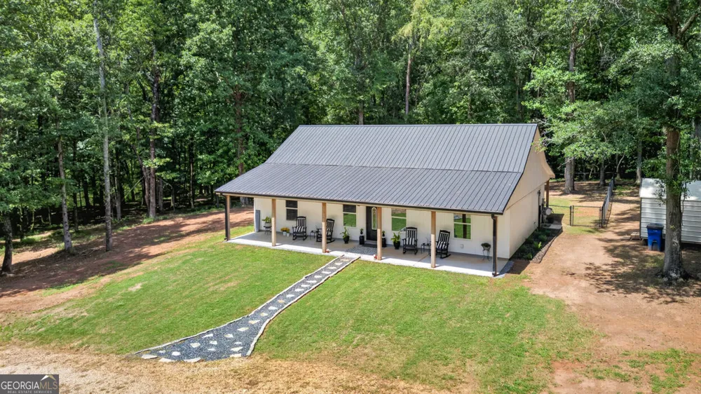 206 Lake Oglethorpe DR Arnoldsville, GA 30619