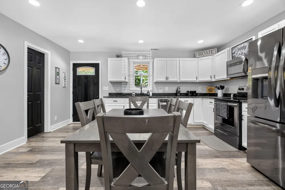 206 Lake Oglethorpe DR Arnoldsville, GA 30619