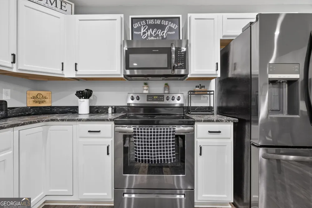 206 Lake Oglethorpe DR Arnoldsville, GA 30619