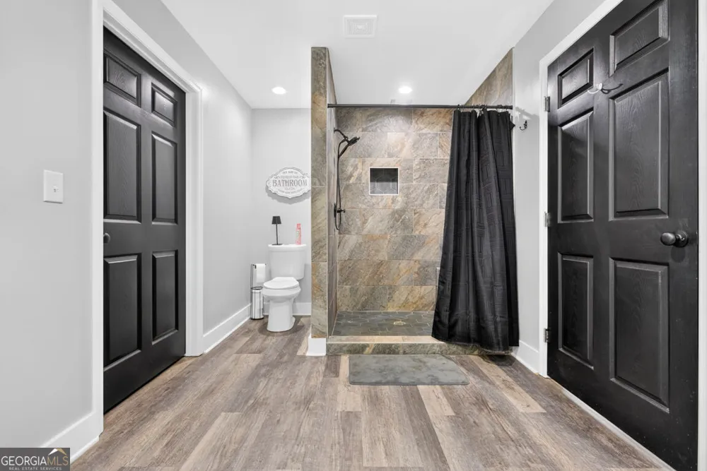 206 Lake Oglethorpe DR Arnoldsville, GA 30619