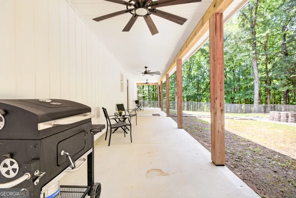 206 Lake Oglethorpe DR Arnoldsville, GA 30619
