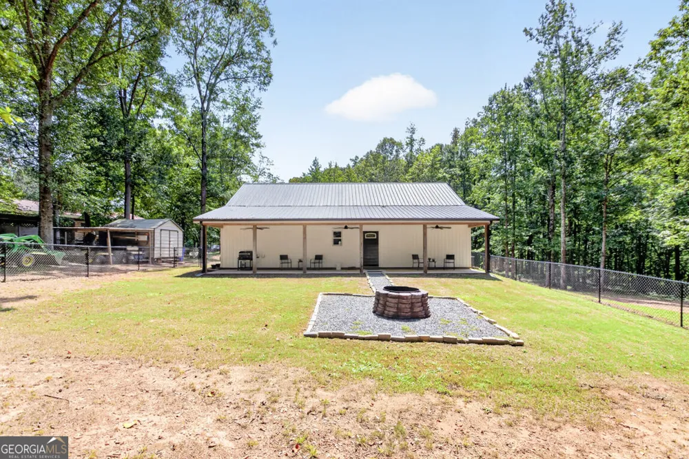 206 Lake Oglethorpe DR Arnoldsville, GA 30619