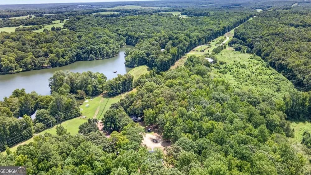 206 Lake Oglethorpe DR Arnoldsville, GA 30619