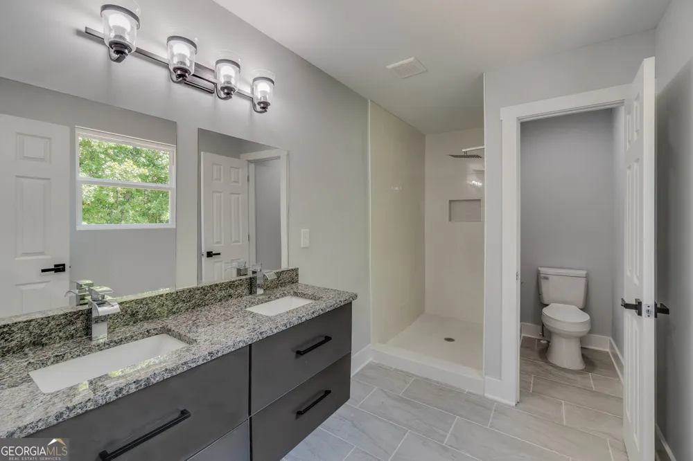 2389 A Highpoint RD Snellville, GA 30078