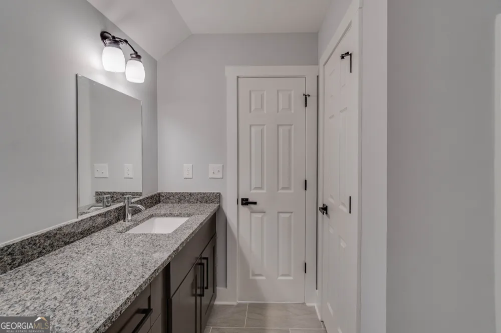 2389 A Highpoint RD Snellville, GA 30078