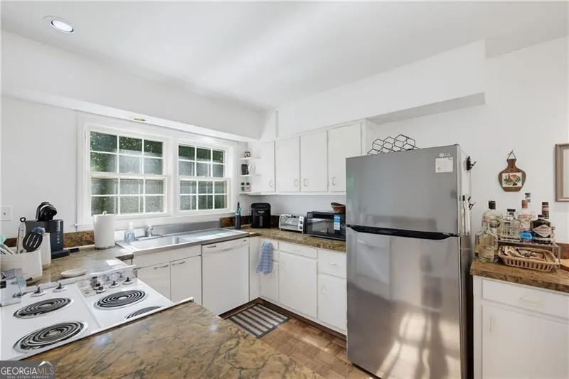 4715 Ridgeview RD Dunwoody, GA 30338