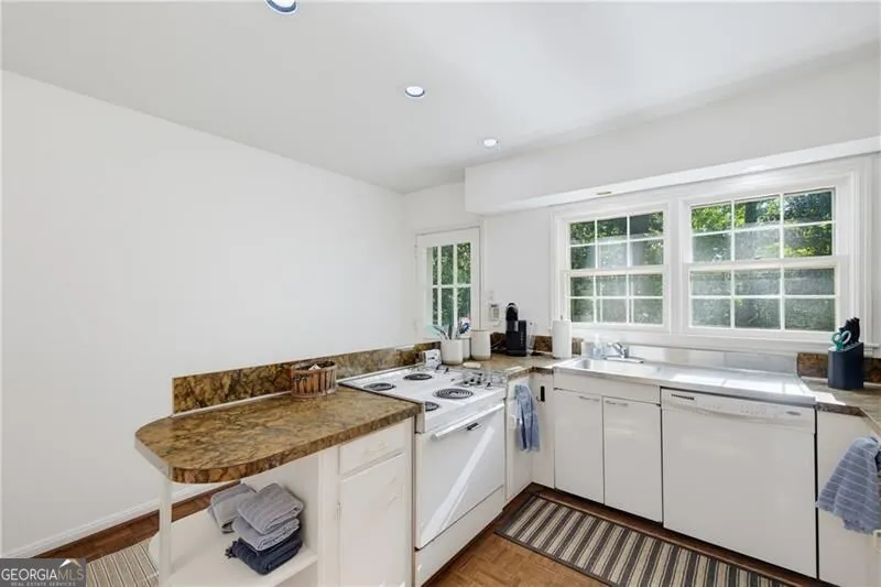 4715 Ridgeview RD Dunwoody, GA 30338