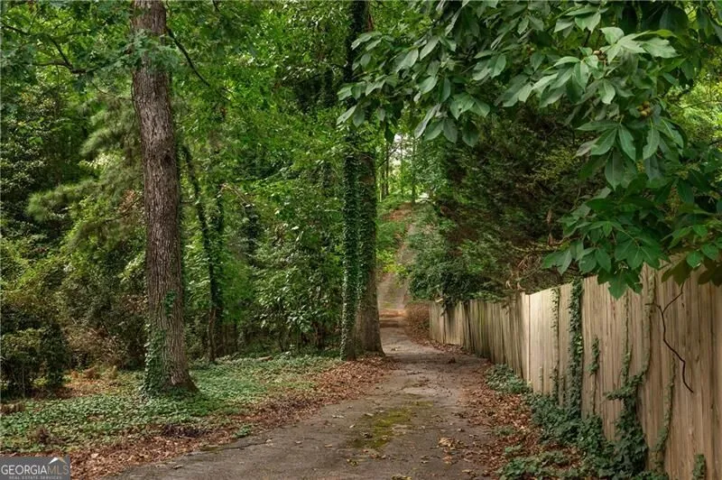 4715 Ridgeview RD Dunwoody, GA 30338