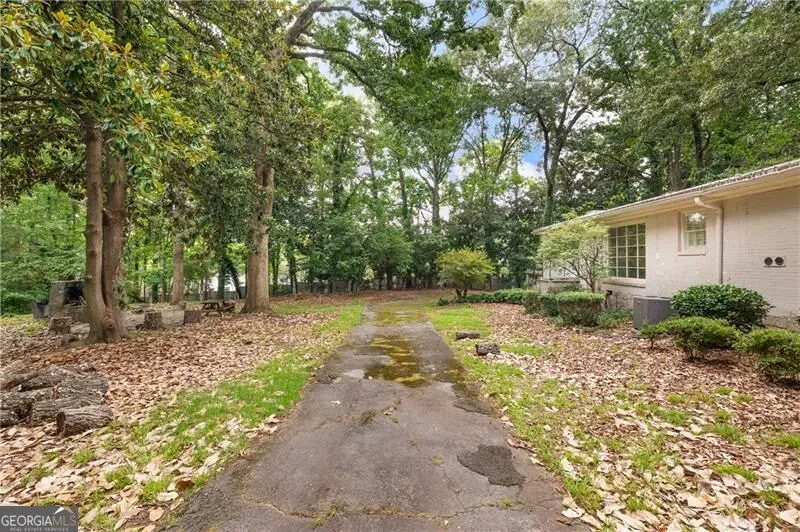 4715 Ridgeview RD Dunwoody, GA 30338
