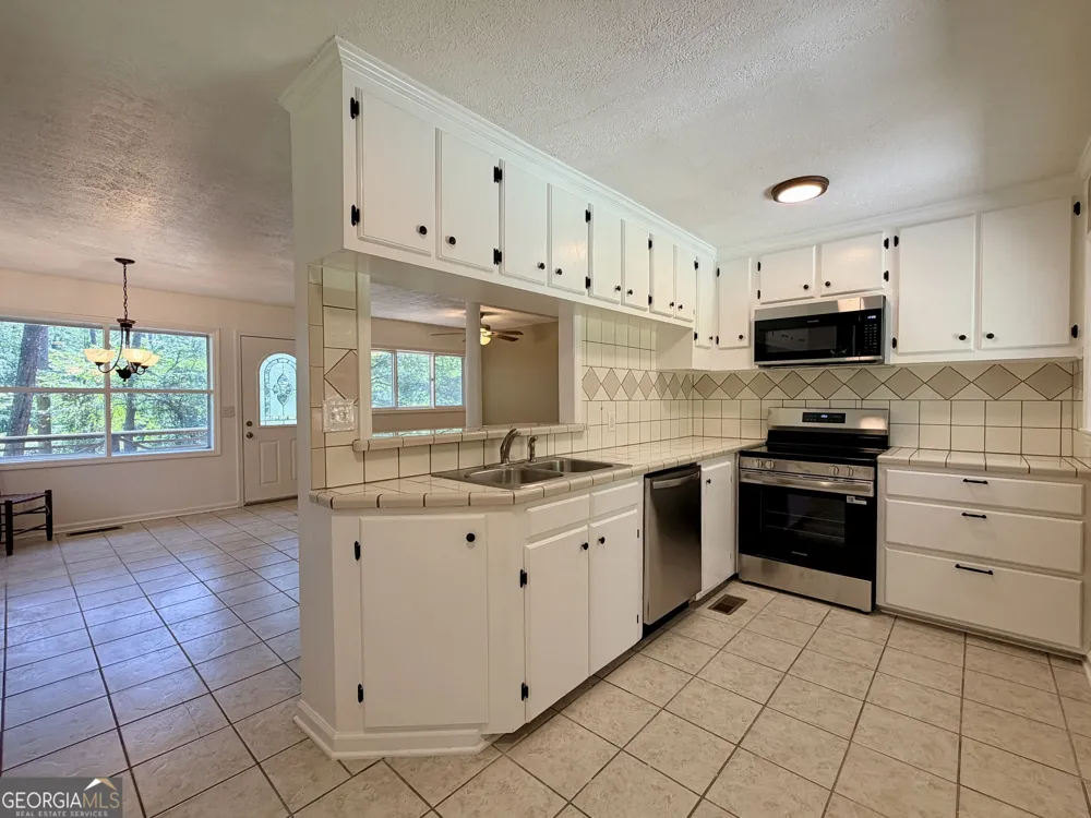 2474 Lucas DR NE Conyers, GA 30012