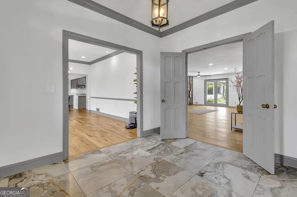 8671 Lake Forrest DR Douglasville, GA 30134