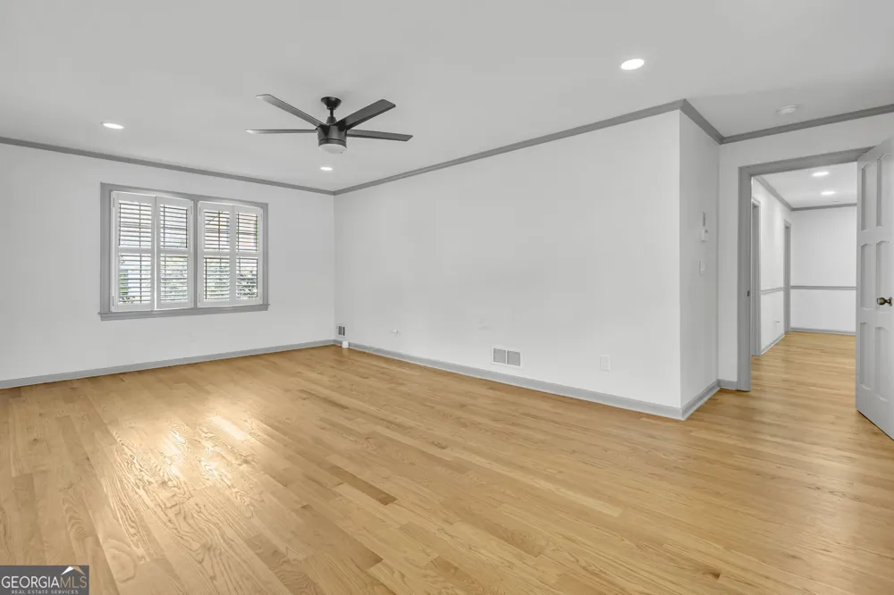 8671 Lake Forrest DR Douglasville, GA 30134