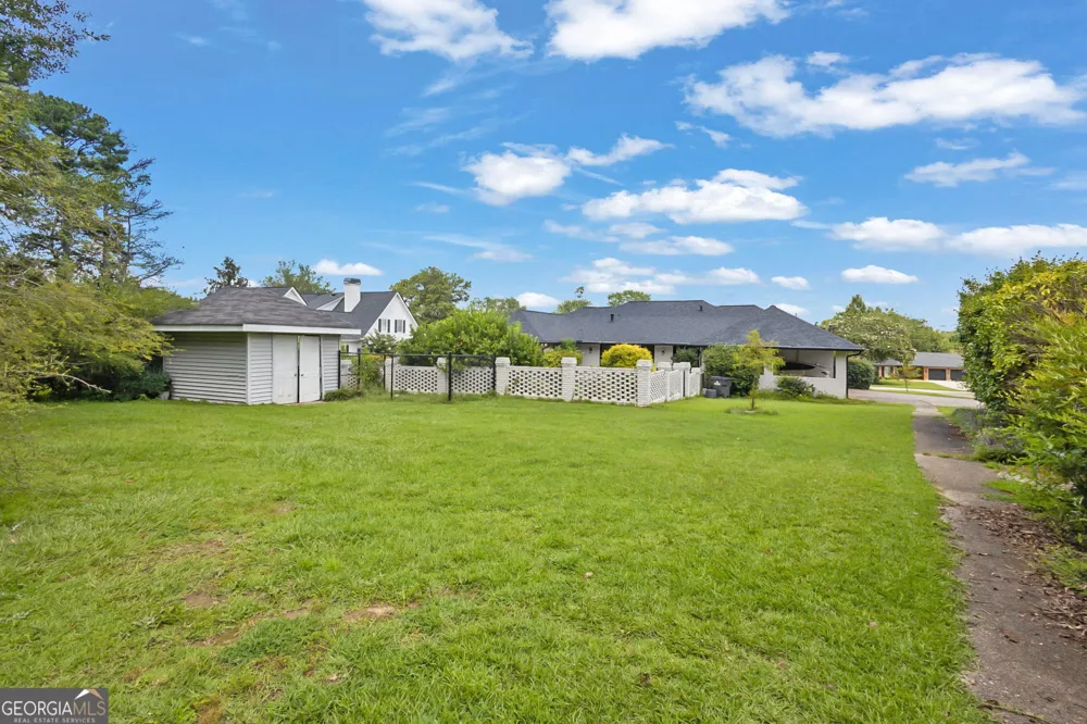 8671 Lake Forrest DR Douglasville, GA 30134