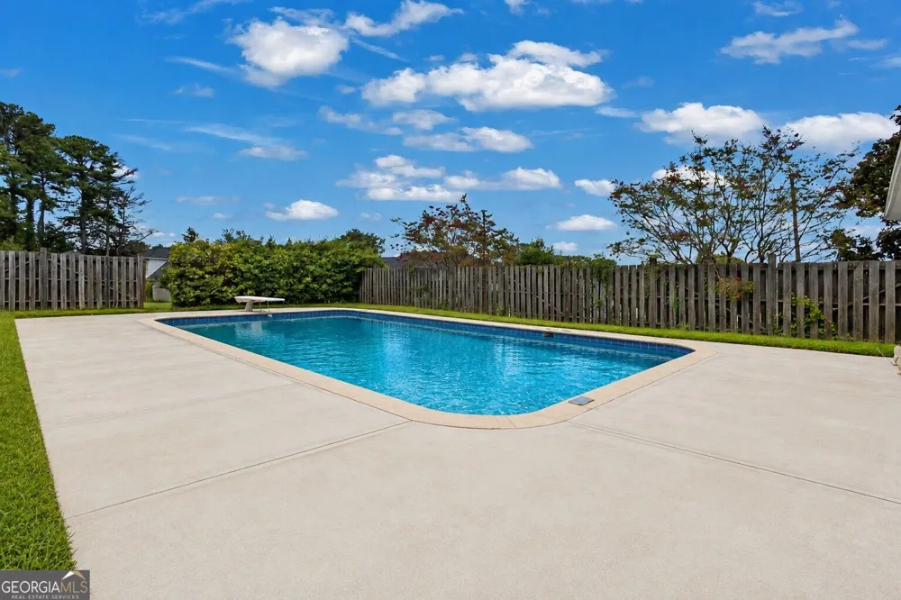 8671 Lake Forrest DR Douglasville, GA 30134