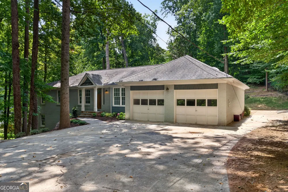 415 Forest Hills DR Sandy Springs, GA 30342
