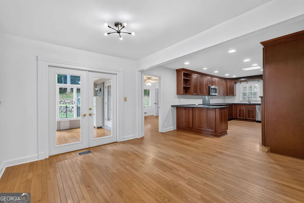 415 Forest Hills DR Sandy Springs, GA 30342