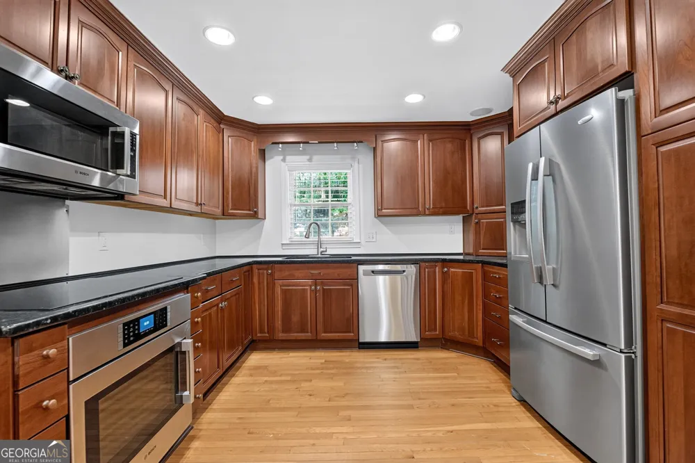 415 Forest Hills DR Sandy Springs, GA 30342