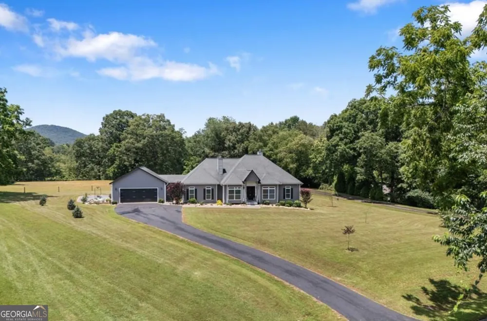 1502 Smithfield Lane LN Young Harris, GA 30582