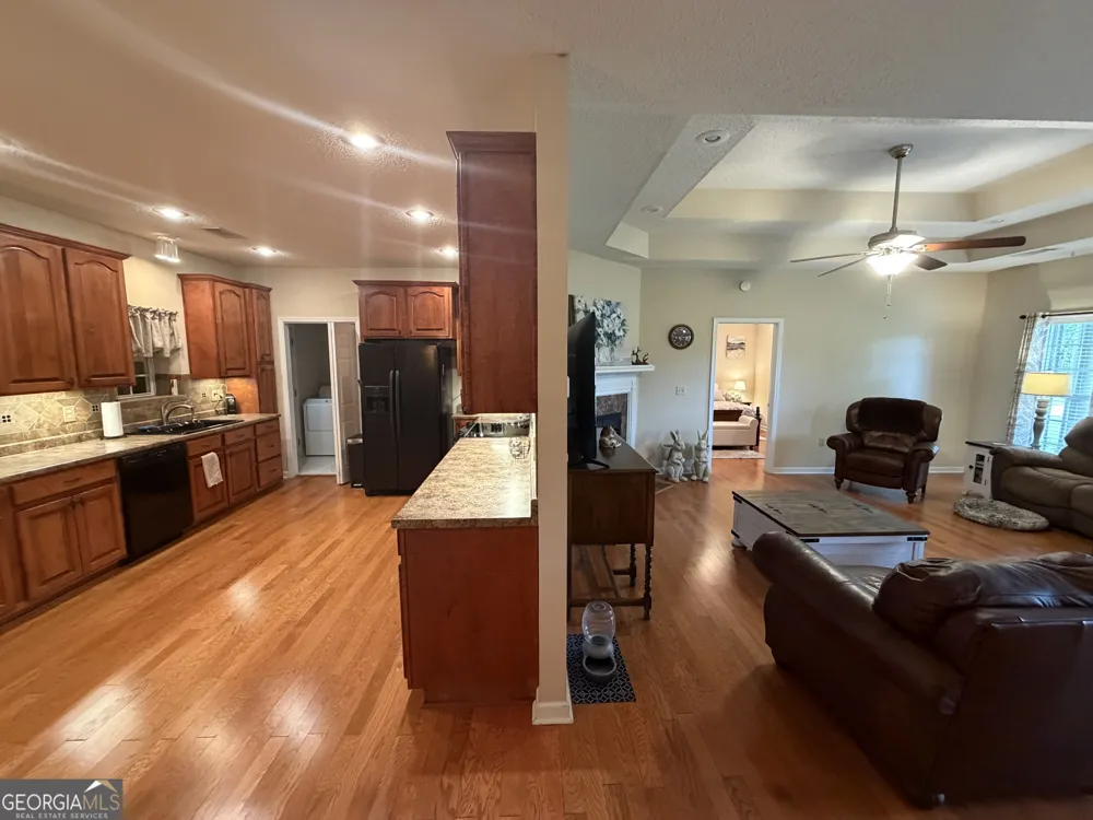 414 Parklane DR Dexter, GA 31019
