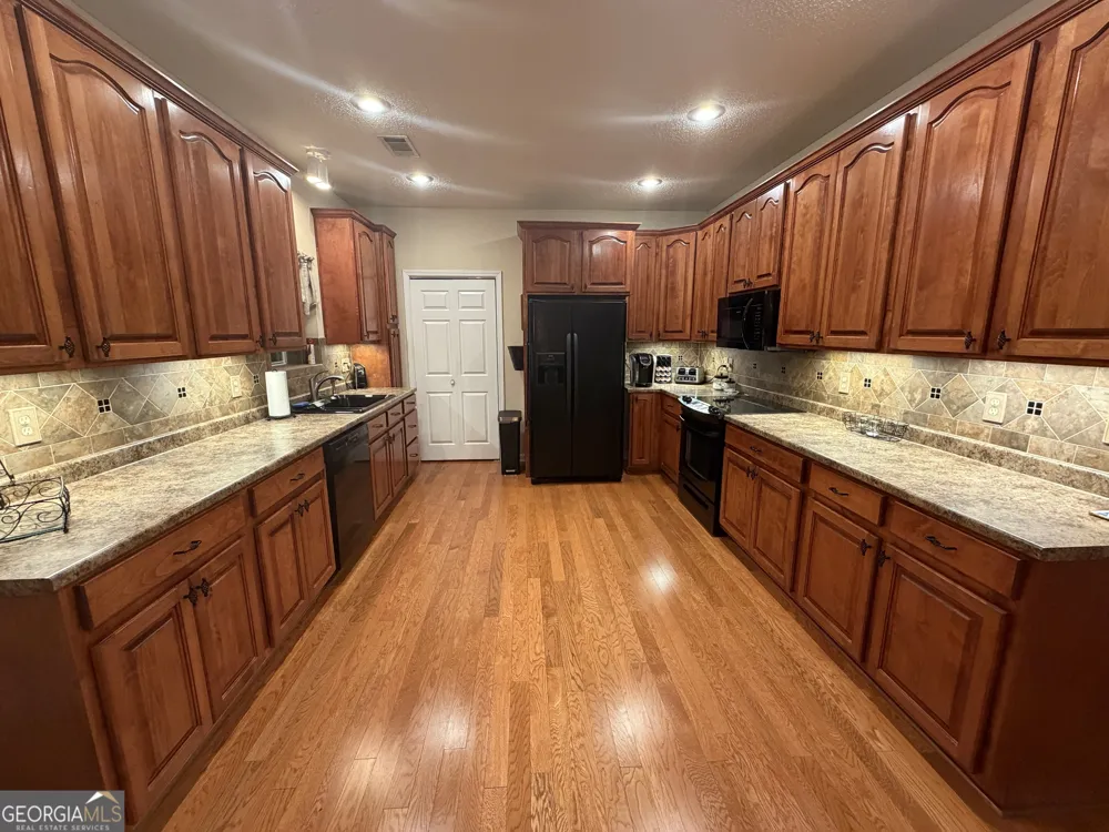 414 Parklane DR Dexter, GA 31019