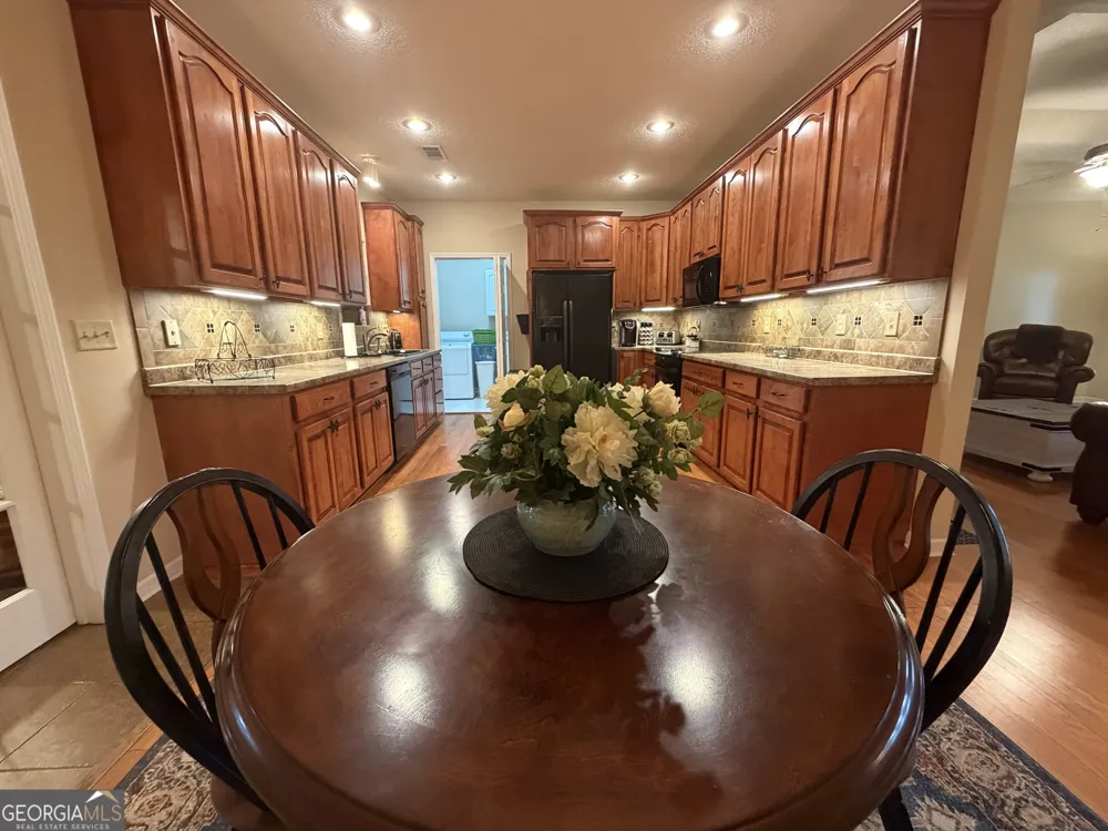 414 Parklane DR Dexter, GA 31019