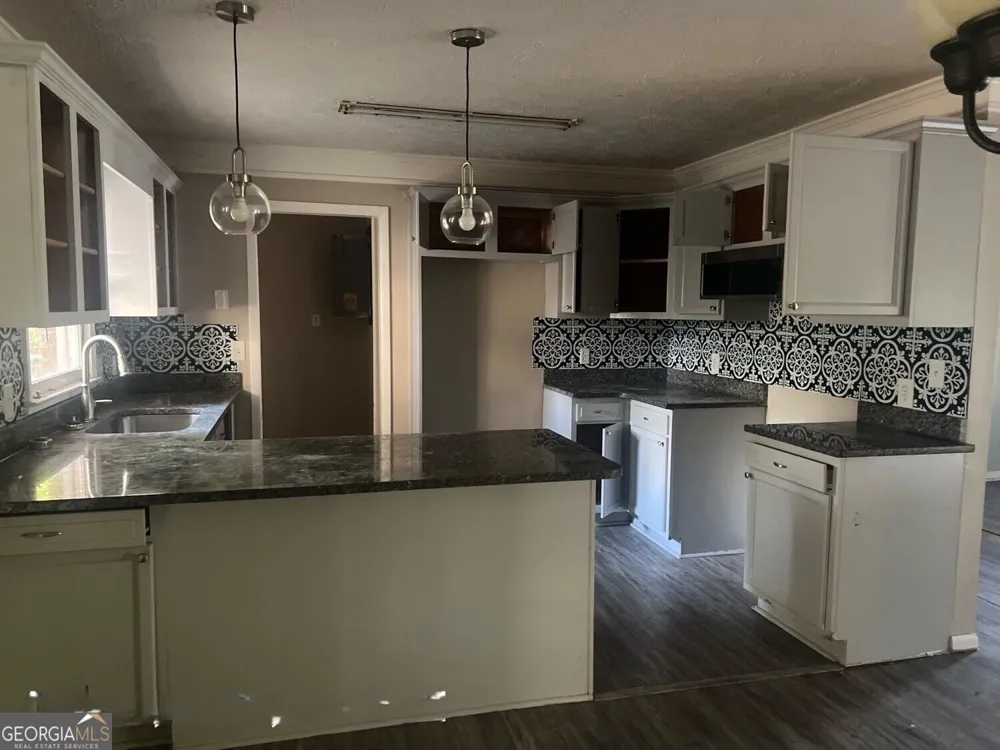 1710 Rosewood DR Griffin, GA 30223