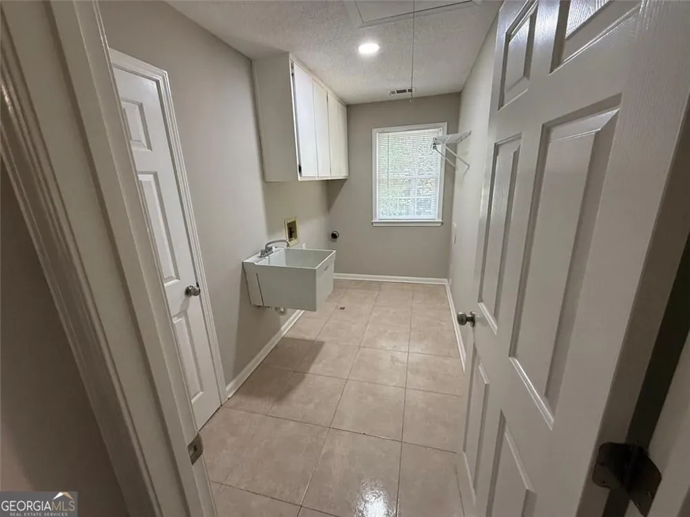 2781 Jen Chris DR Snellville, GA 30039