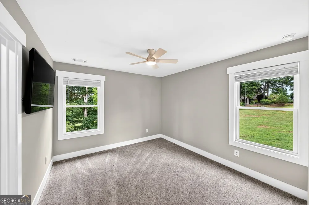 727 Old Collins RD Hoschton, GA 30548