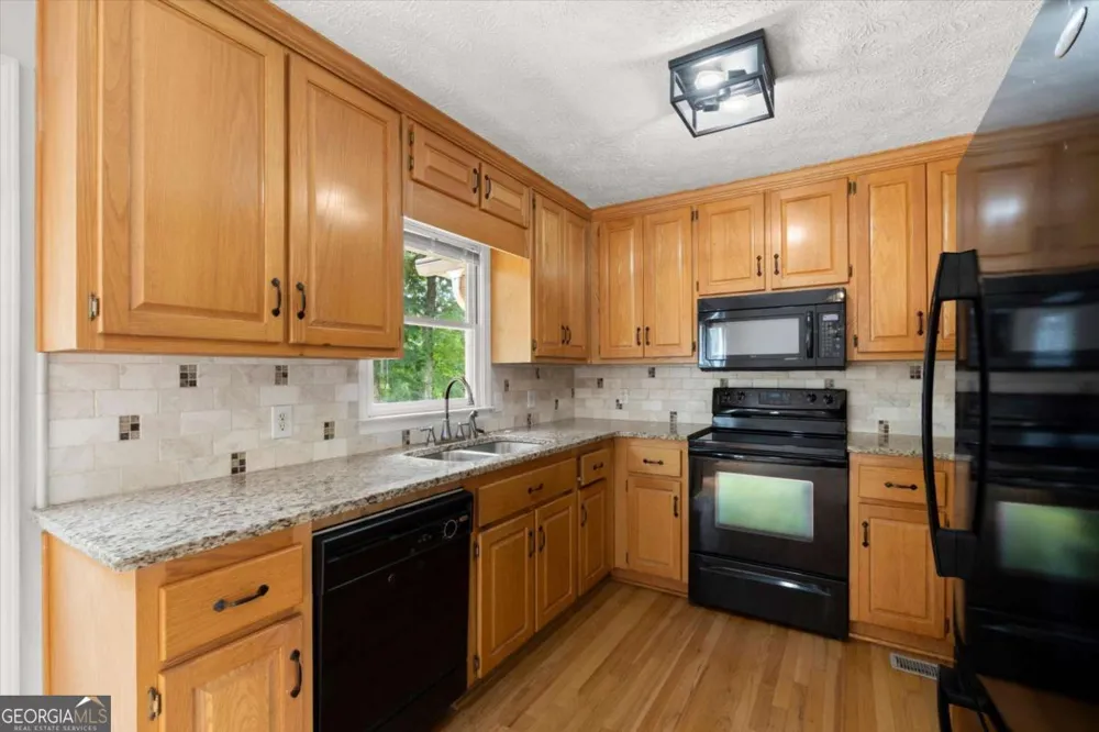265 Sycamore DR Canton, GA 30115