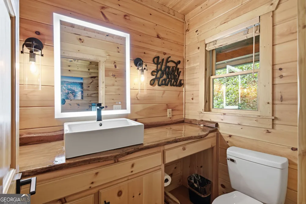 464 Whispering Pine LN Cherry Log, GA 30522